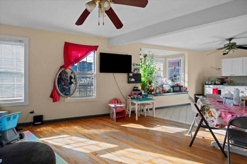 Gallery image 11